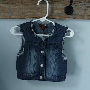 7 For All Mankind Size 24M Jean/Denim Vest Frayed Edges